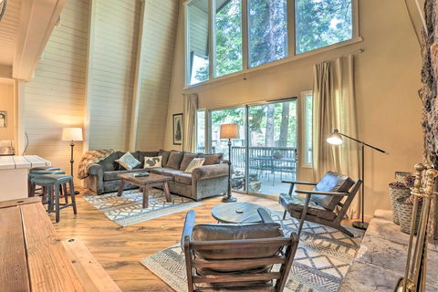 Cabin W/ Deck & BBQ - 1 Block To Lake Tahoe! - Internet Find 1