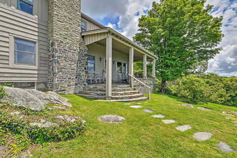 Charming Historic Family Home With Mtn Views! - Renee 2