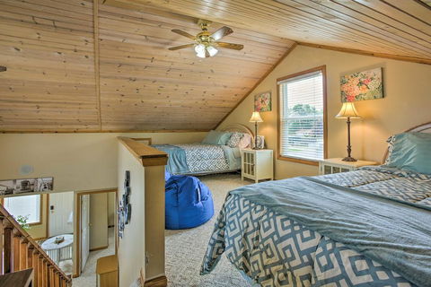 Charming Houghton Lake Cottage With 60ft Private Dock - Renee 0