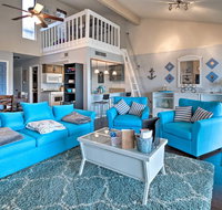 Charming Point Venture Townhome w/ Lake View