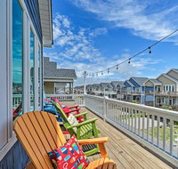 Charming Surf City House w/Elevator Walk to Beach