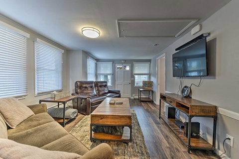 Chic Cottage With Yard - Walk To Beach, Boardwalk - Internet Find 0