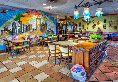 Clarion Hotel Atlanta Airport - Renee 3