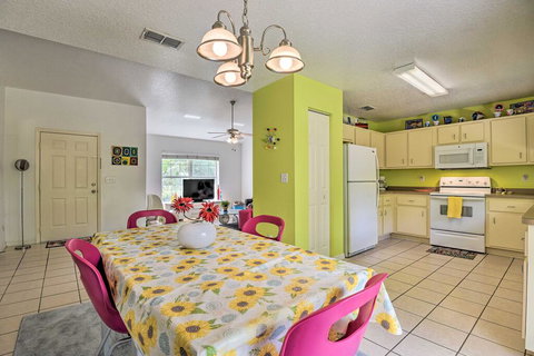 Colorful Ocala Home W/ Private Yard + Grill! - Renee 2