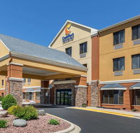 Comfort Inn  Suites Kenosha