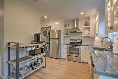 Completely Remodeled Retreat Less Than 1 Mile To Dwtn - Internet Find 1