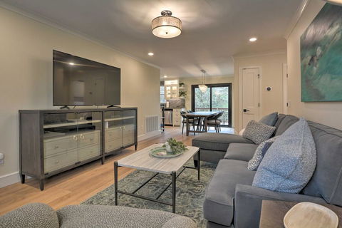 Completely Remodeled Retreat Less Than 1 Mile To Dwtn - Internet Find 0