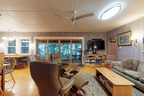 Cove Cottage - Renee 2