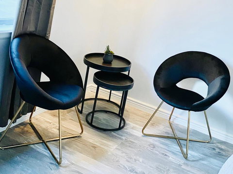 Coyote Motel West - Renee 1