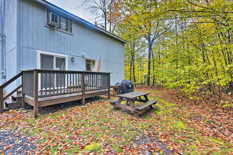 Cozy Getaway With Arrowhead Lake Community Amenities! - Renee 2