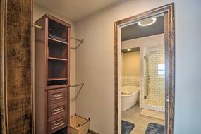 Book Cadillac Accommodation Vacations Renee Renee