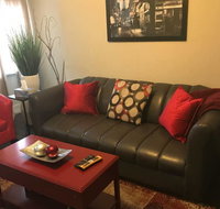 Cozy Oakland Townhome close to Colleges and Downtown