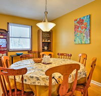 Cozy Twin Lake House about 15 Mins from Lake Michigan