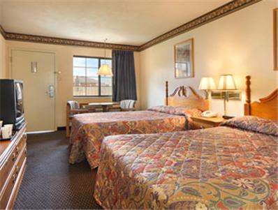 Days Inn & Suites By Wyndham Kokomo - Internet Find 3