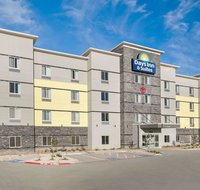 Days Inn  Suites by Wyndham Lubbock Medical Center