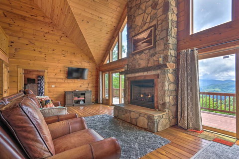 Deluxe Mountain Getaway - Family Fun With A View - Renee 3