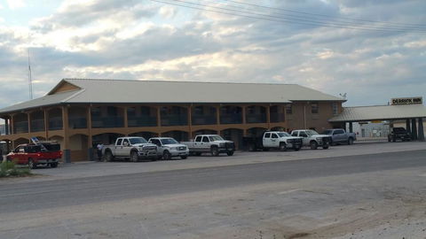 Derrick Inn - Renee 1