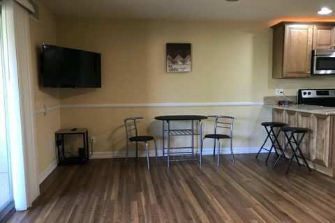 Desert Bungalow - Internet Find 0