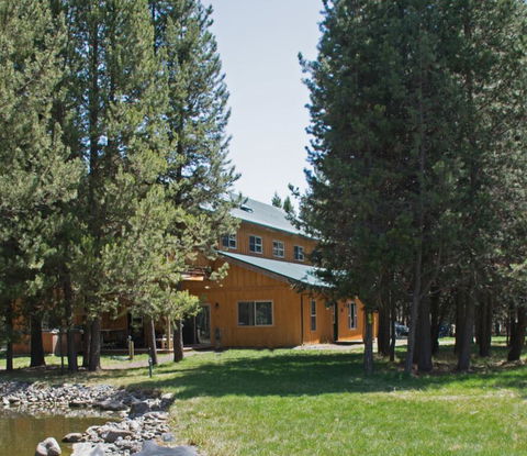 DiamondStone Guest Lodges - Renee 1