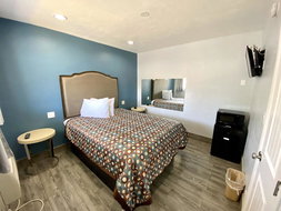 Book Compton Accommodation Vacations Renee Renee