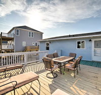 Dog-Friendly Surf City Home 2 Blocks to Beach