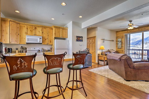 Downtown Condo With Mtn Views Near Grand Lake! - Renee 1