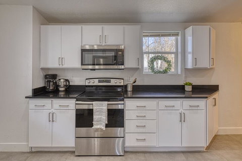 Downtown Salt Lake City Renovated - Temple Square, Vivint Arena, City Creek, Salt Palace - Internet Find 3