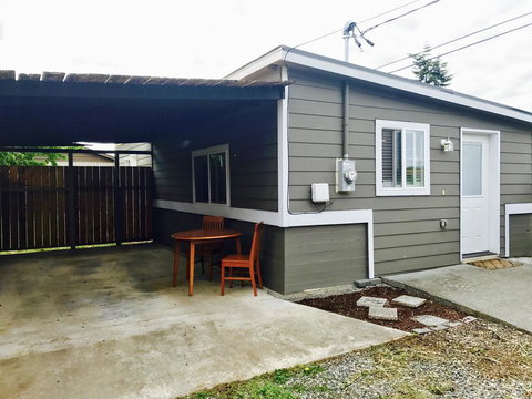 Downtown Sequim Cottage - Renee 0