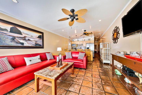 DP-171 - Beach Front Relaxation I - Renee 3