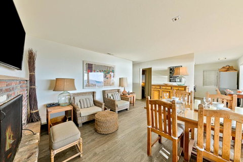 DP-581 - Family Beach Road House - Renee 2