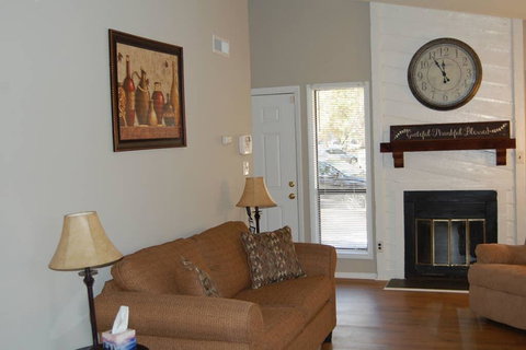 Enjoy The Entire Home And Savor Your Privacy!! - Renee 1