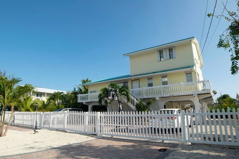 Everything For Perfect Vacation!!! - Internet Find 0