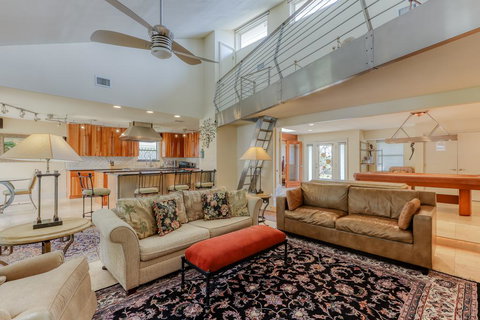 Executive Canal Home And Dock - Renee 0