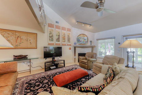 Executive Canal Home And Dock - Renee 2