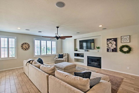 Expansive Queen Creek Home With Pool & Fire Pit - Internet Find 2