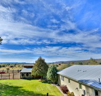 Expansive Ranch w/ Hot Tub Bring your Horse