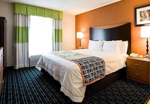 Fairfield Inn & Suites Oakland Hayward - Renee 2