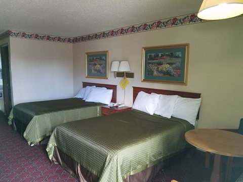 Gateway Inn - Renee 2