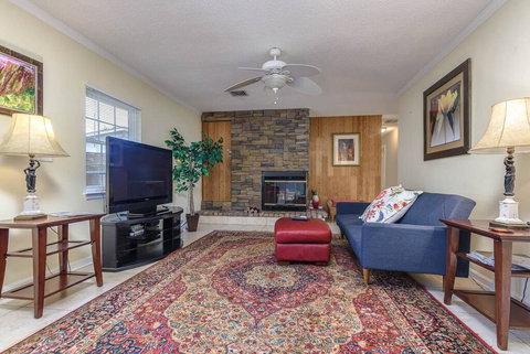 Gorgeous Home In Gulf Breeze - Renee 2