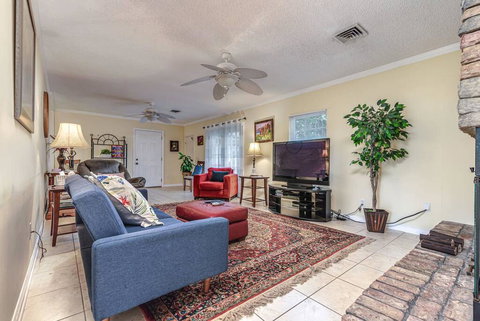 Gorgeous Home In Gulf Breeze - Renee 1