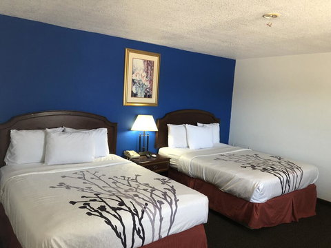 Greensburg Inn - Internet Find 3