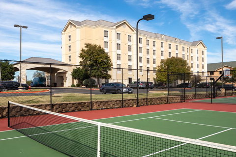 Hampton Inn & Suites-Austin Airport - Internet Find 3