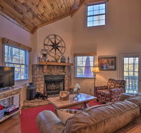 Helen Townhome with Hot Tub - Walk To Main Street