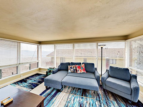 Hilltop Designer Home Home - Renee 1