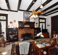 Historic Holle House