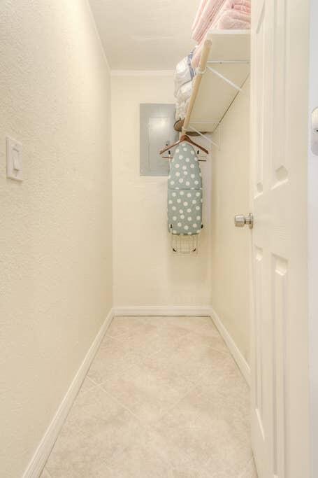 Holiday Home Near The Gardens Mall In Monet - Internet Find 3