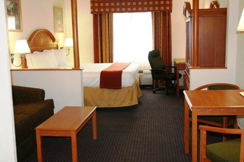 Holiday Inn Express And Suites Fort Lauderdale Airport West - Renee 1