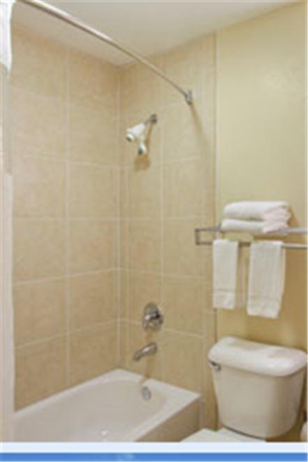 Holiday Inn Express And Suites Fort Lauderdale Airport West - Renee 3
