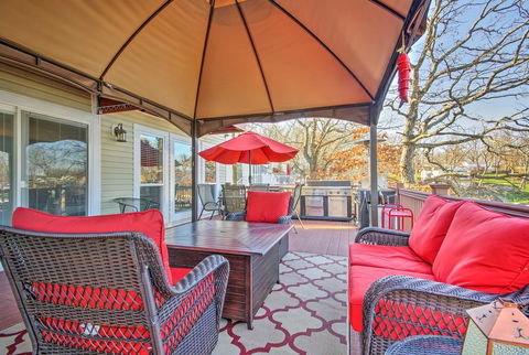 Home With Deck, And Dock On Lake Of The Ozarks! - Renee 3