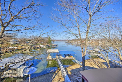 Home With Deck, And Dock On Lake Of The Ozarks! - Renee 1